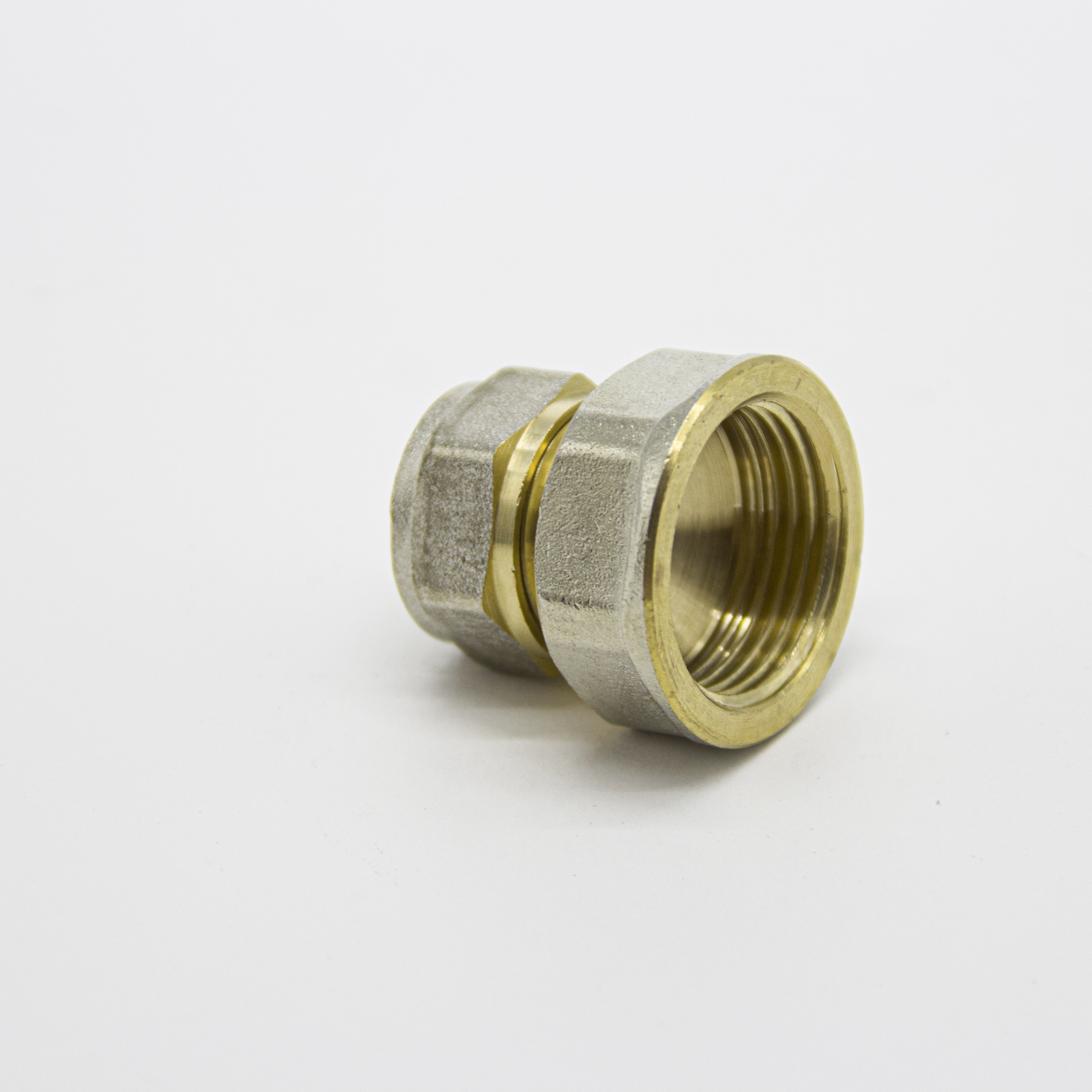 ქურო S16*3/4F — ფიტინგები